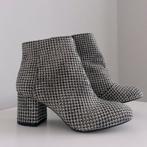 Sparkly Houndstooth Booties | 9
